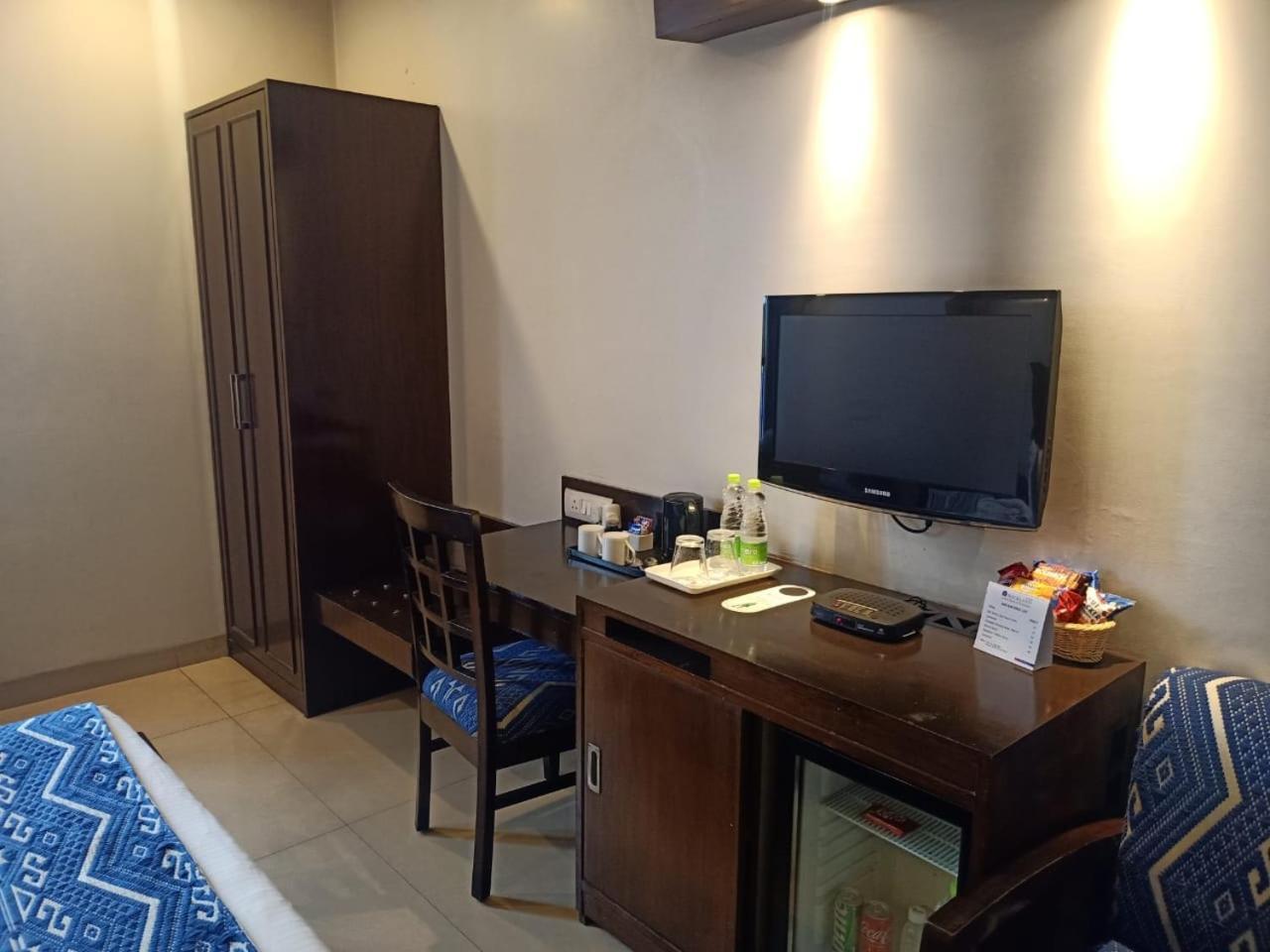 Rockland Hotel, C.R Park Nowe Delhi Zewnętrze zdjęcie