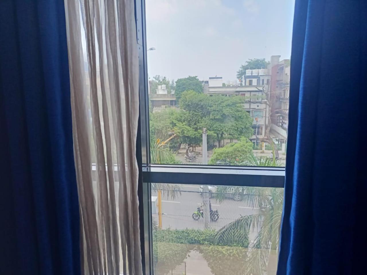 Rockland Hotel, C.R Park Nowe Delhi Zewnętrze zdjęcie