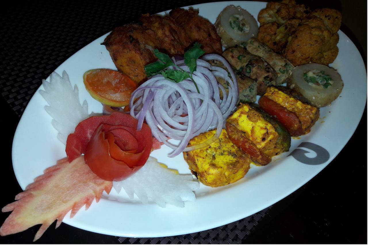 Rockland Hotel, C.R Park Nowe Delhi Zewnętrze zdjęcie